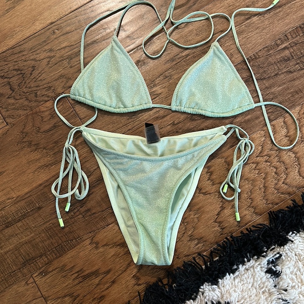 Green sparkly triangl bikini